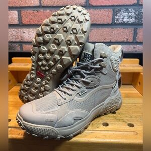 VANS MTE CRESTLINE GORE-TEX ALL WEATHER HIKING BOOT Sz. 9, 9.5